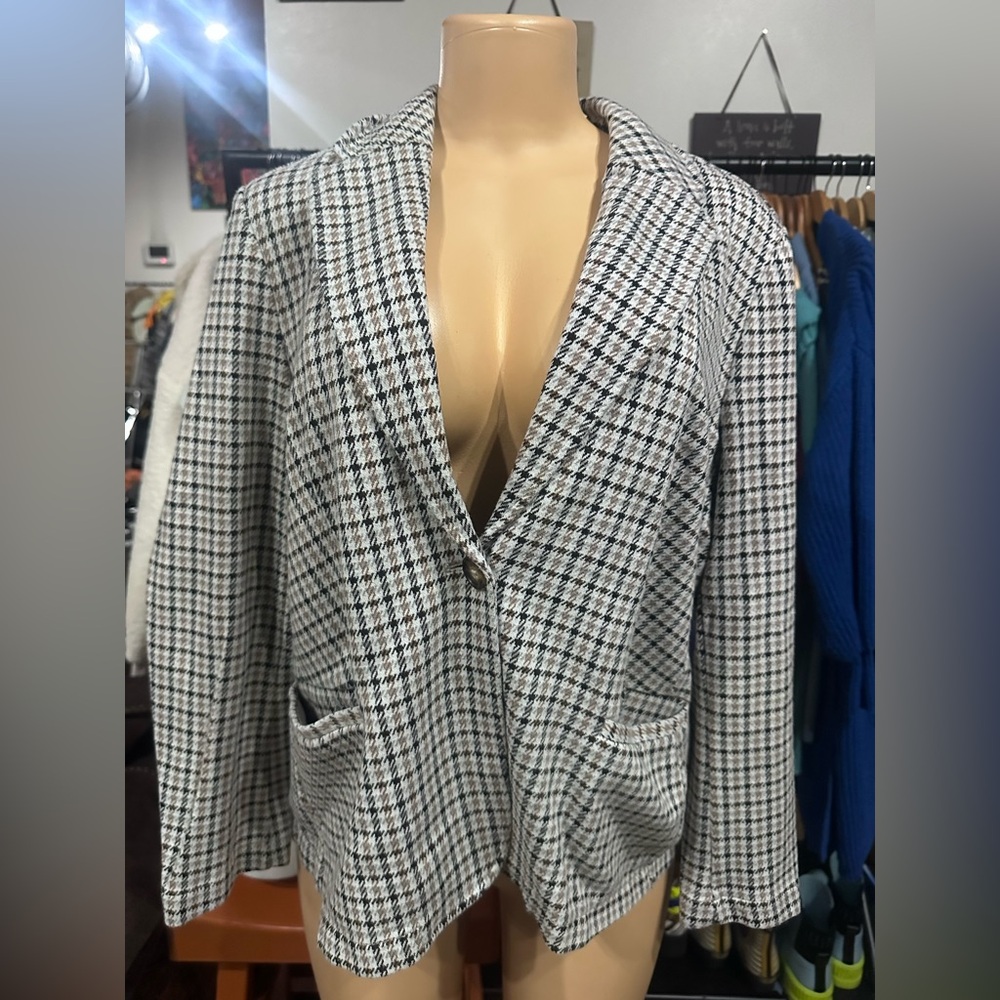 Lands' End Classic Black and Tan Check Blazer